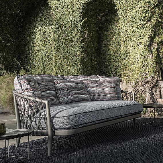 Erica 19 Sofa-B&B Italia-moderndesign.io