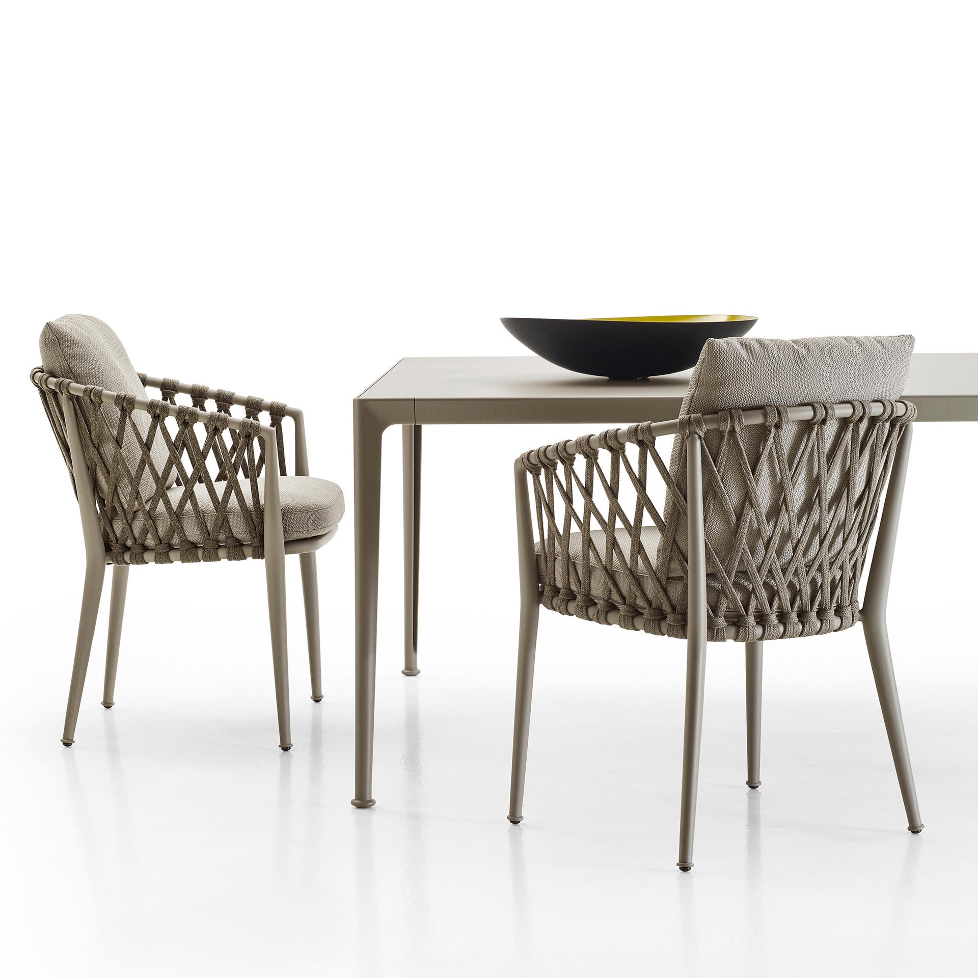Erica Dining Chair (With Arms)-B&B Italia-moderndesign.io