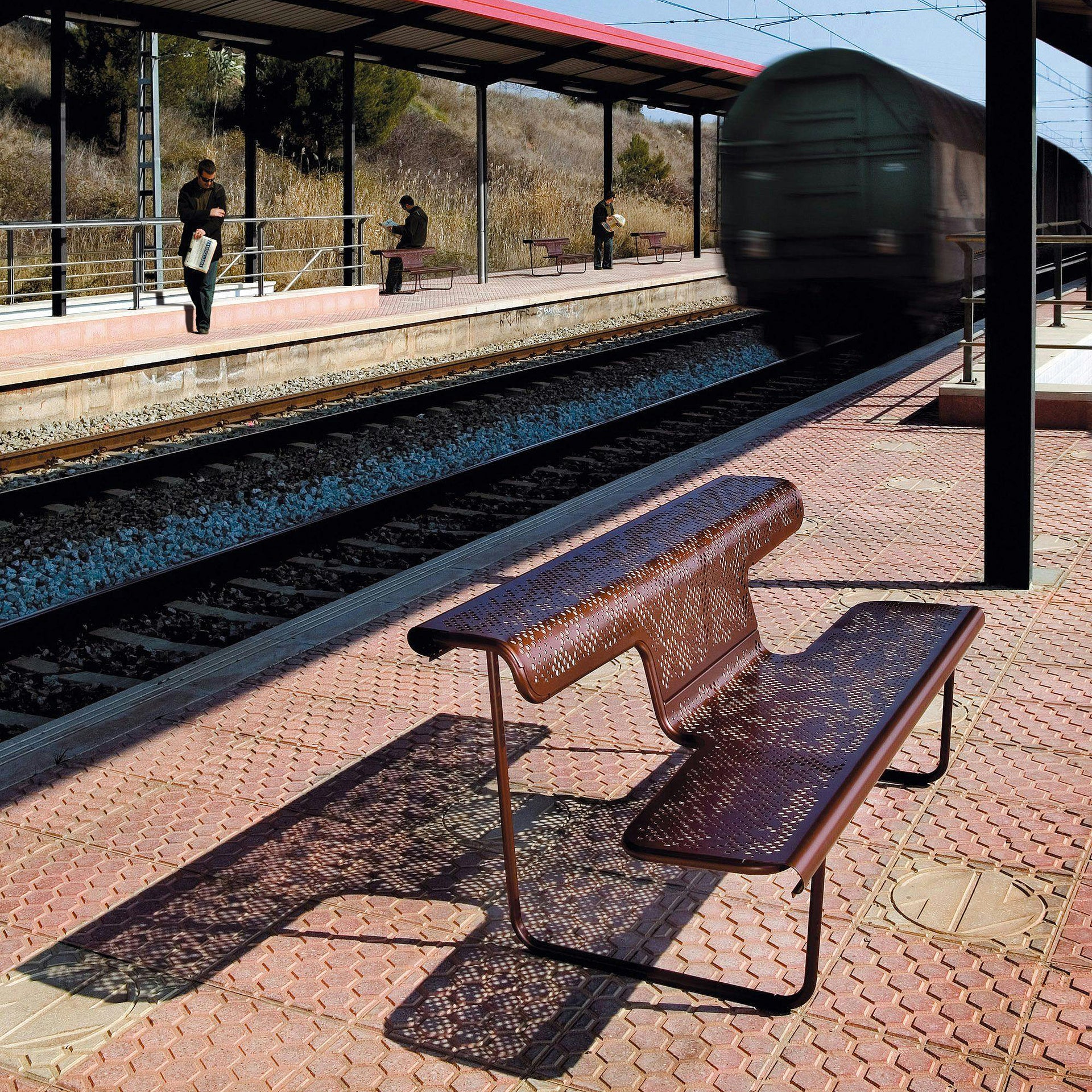 Explorer Table (Side/Night)-Bd Barcelona Design-moderndesign.io