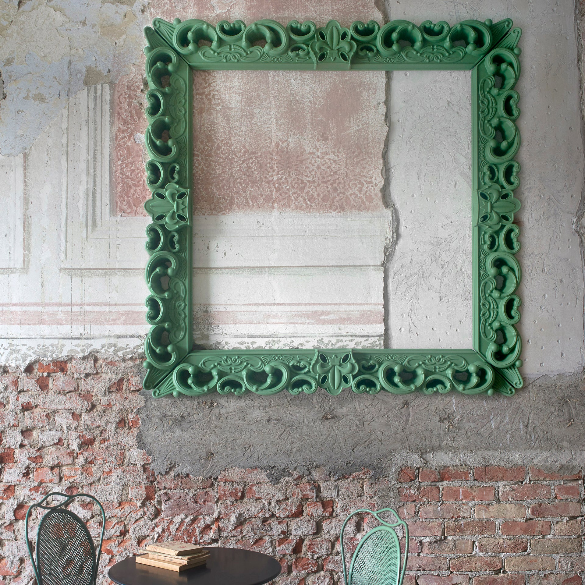 Frame of Love-Slide-moderndesign.io