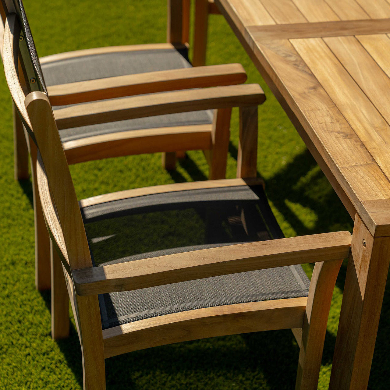 Freeport Dining Chair (With Arms)-Harbour Outdoor-moderndesign.io