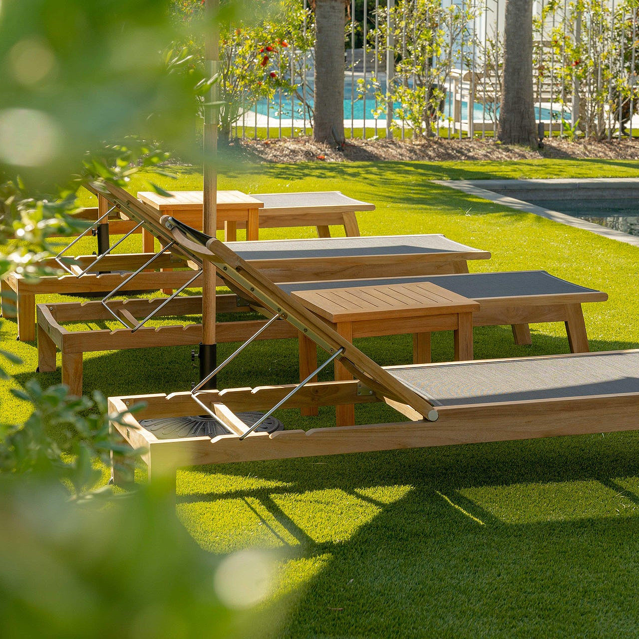 Freeport Sunlounger-Harbour Outdoor-moderndesign.io