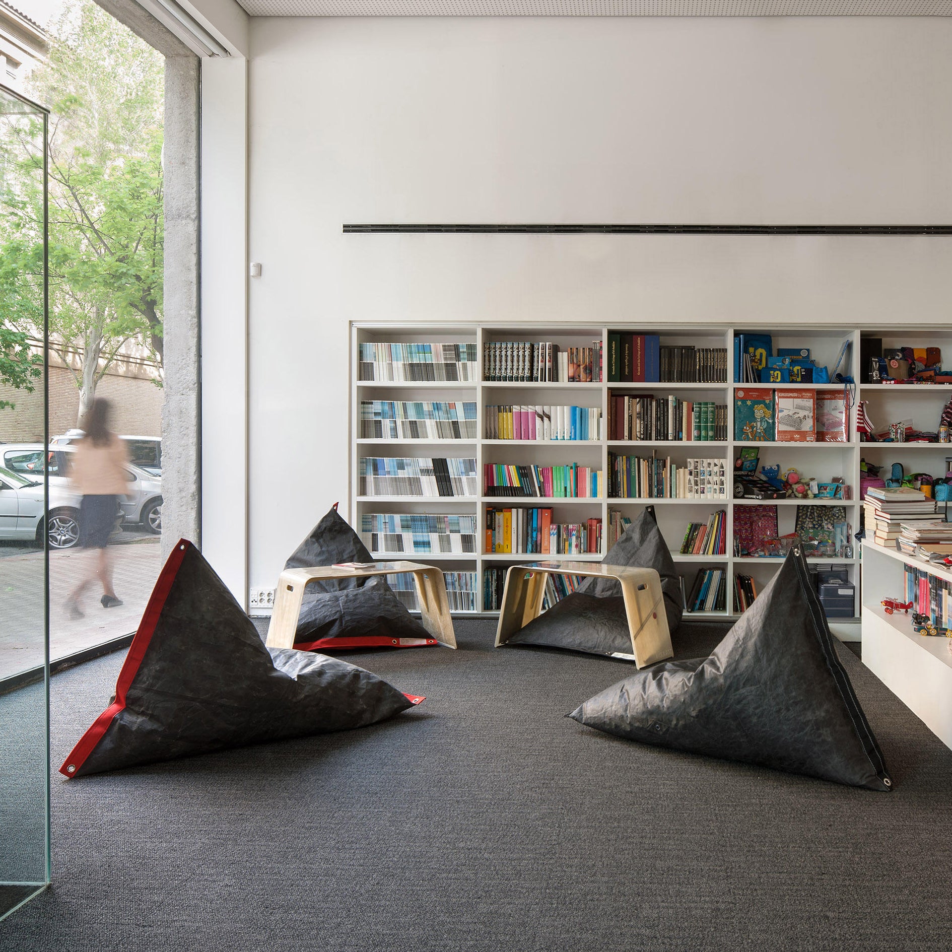 Genois Bean Bags Lounge Chair-Dvelas-moderndesign.io