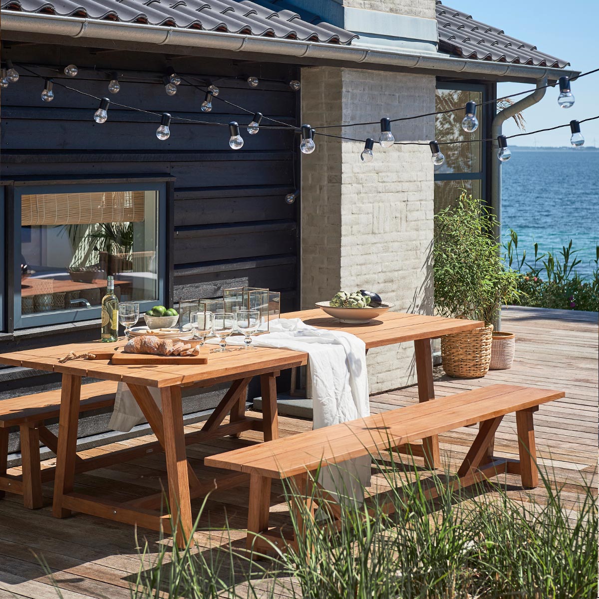 George Hard Bench-Sika Design-moderndesign.io