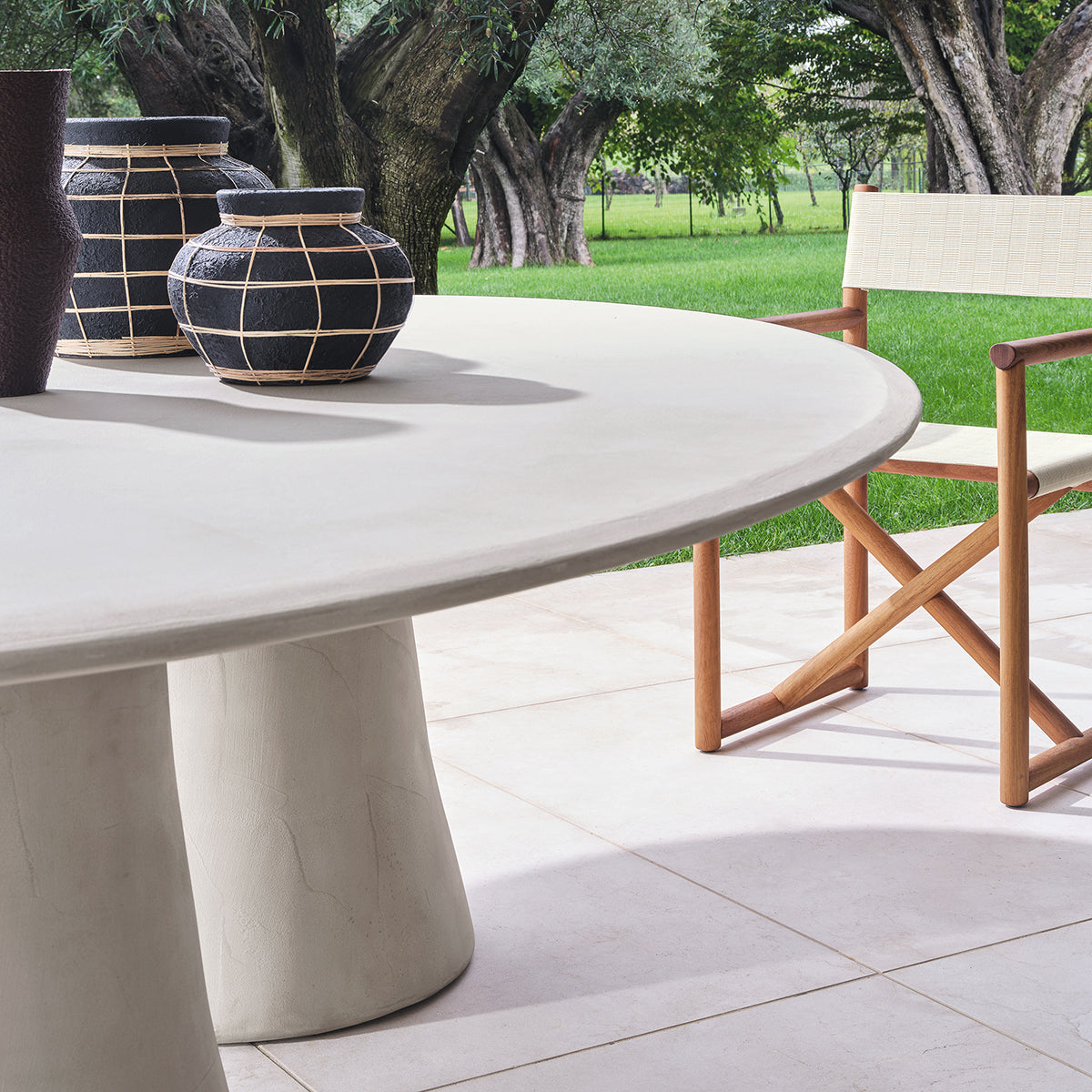 Noa 33/34 Dining Table (Oval)-Gervasoni-moderndesign.io