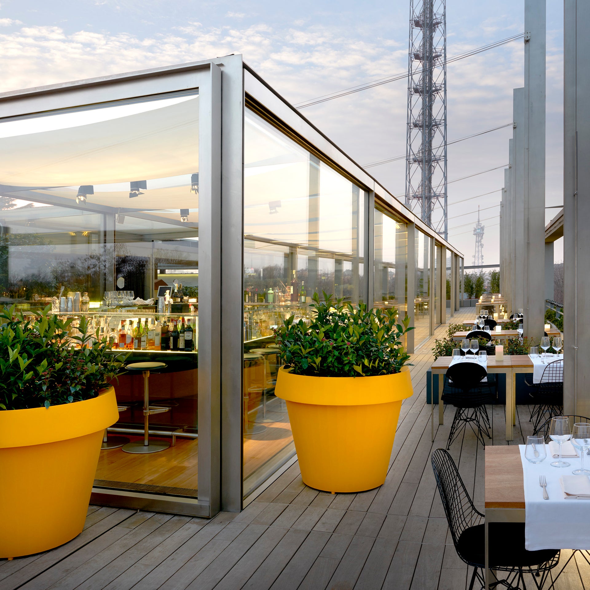 Gio Vase-Slide-moderndesign.io