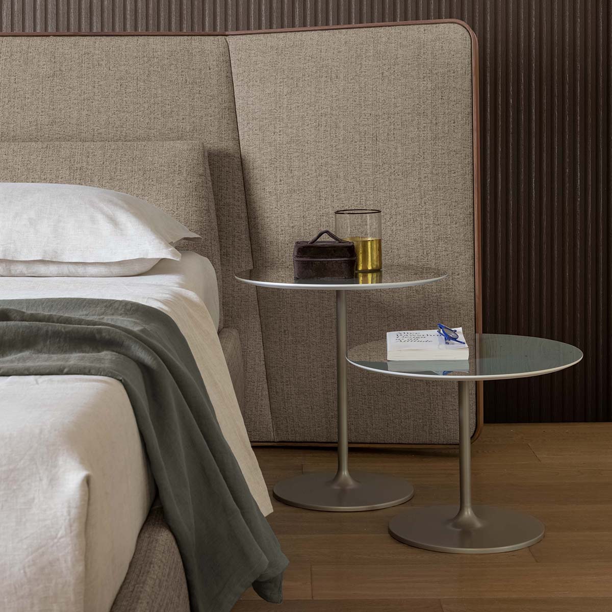 Glow Table (Side/Night)-Alivar-moderndesign.io