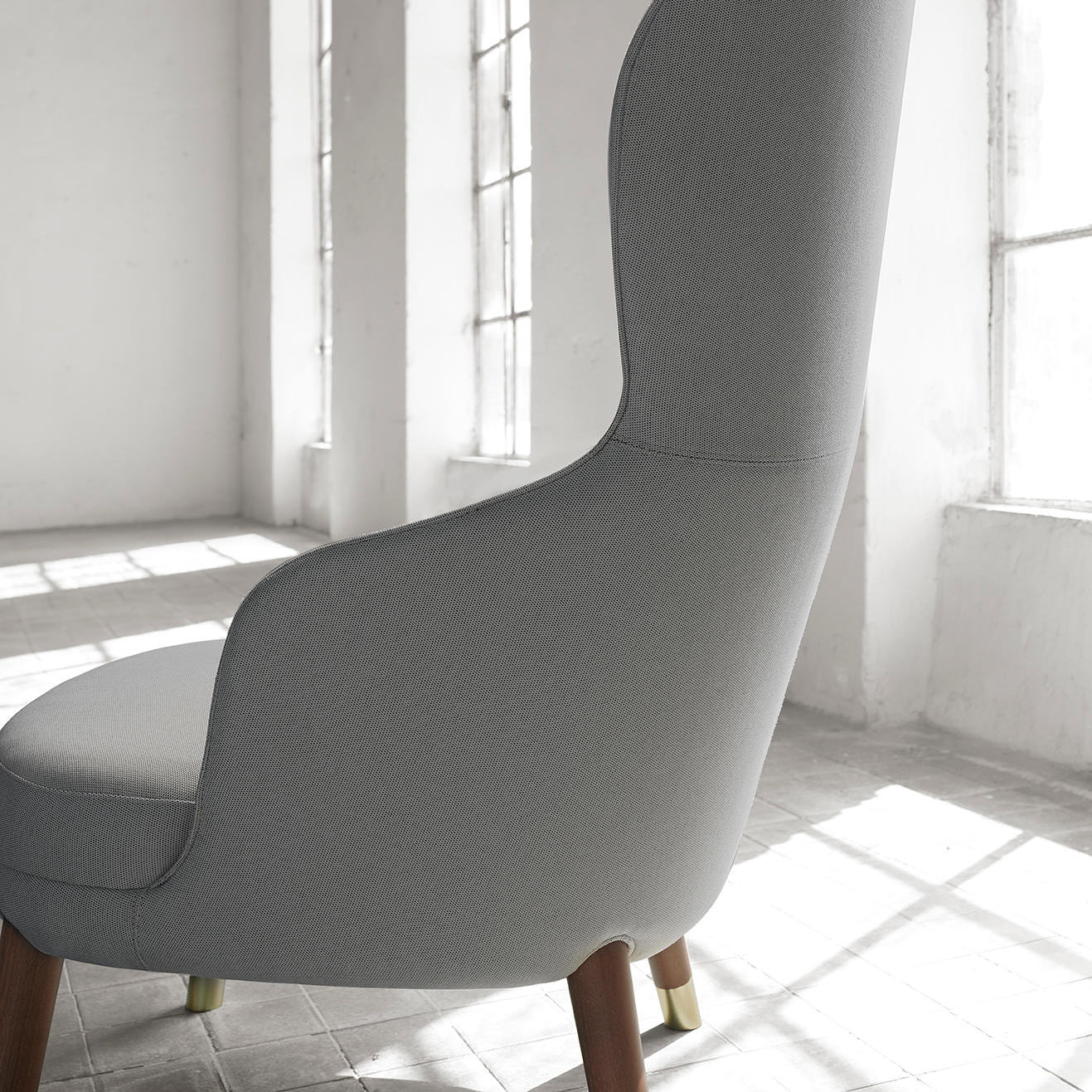 Heritage 08 Armchair-Very Wood-moderndesign.io