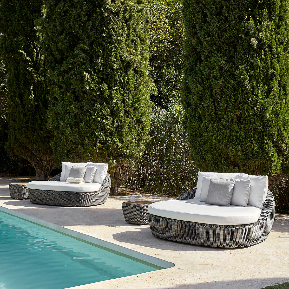 Heritage Daybed-Point-moderndesign.io