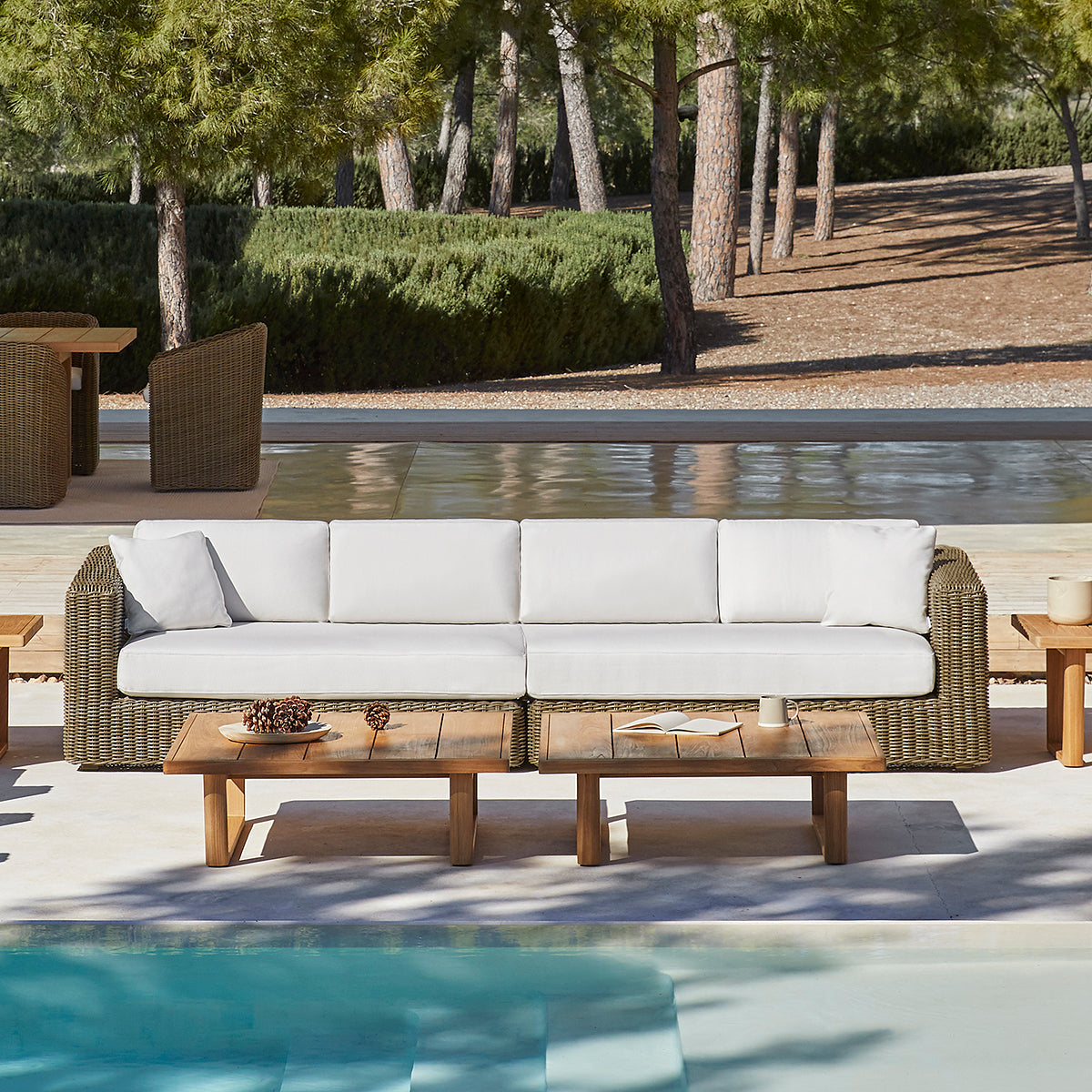 Heritage Sofa-Point-moderndesign.io