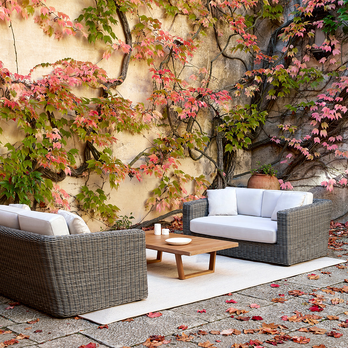 Heritage Sofa-Point-moderndesign.io
