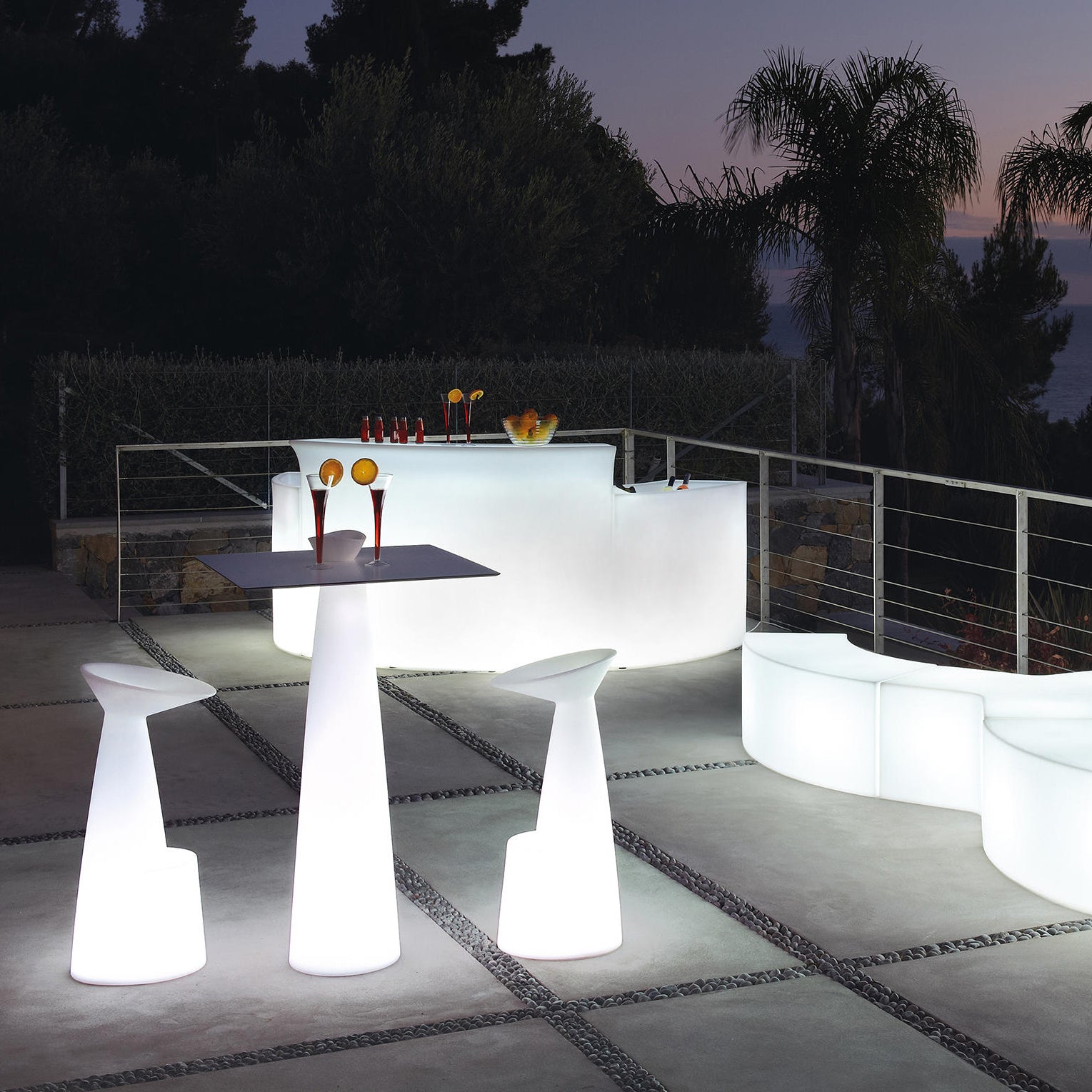 Hoopla Table (Bar Height)-Slide-moderndesign.io