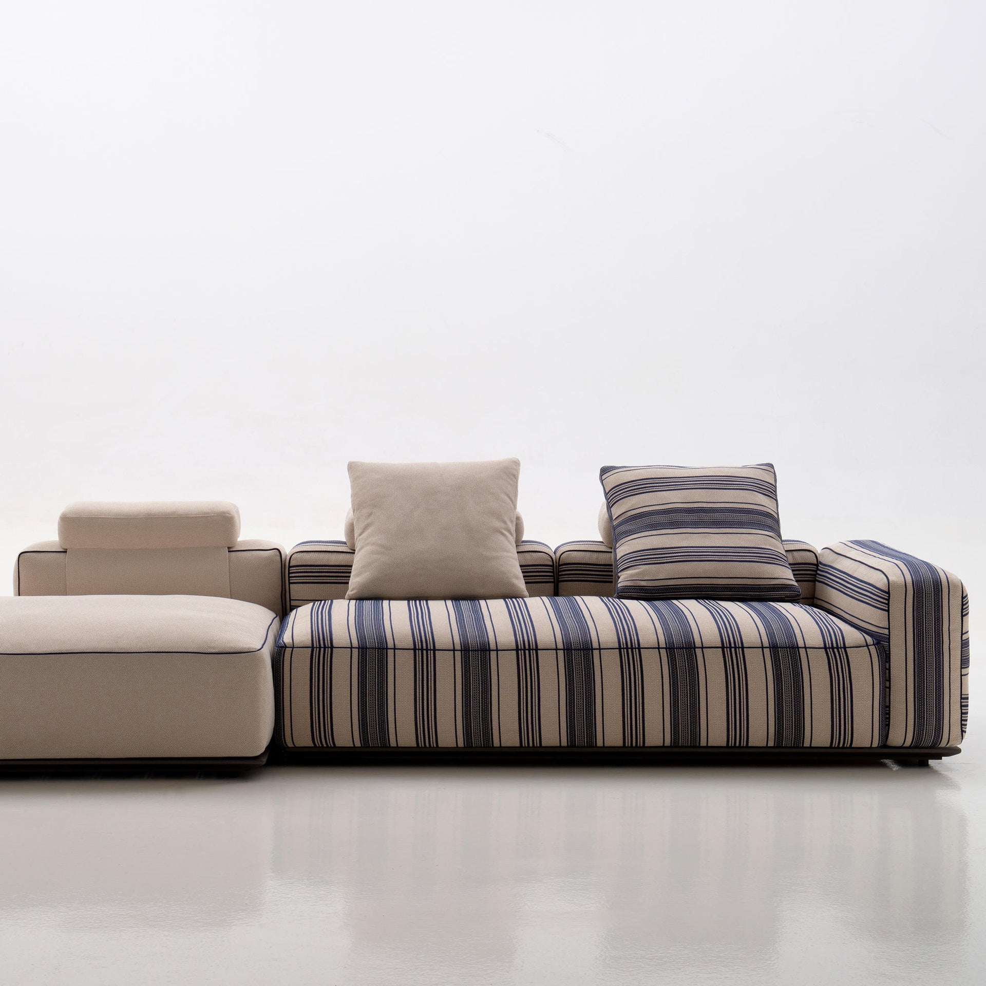 Hybrid Sectional Sofa-B&B Italia-moderndesign.io