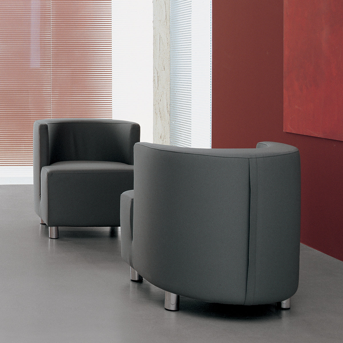 Internos Armchair-Alivar-moderndesign.io