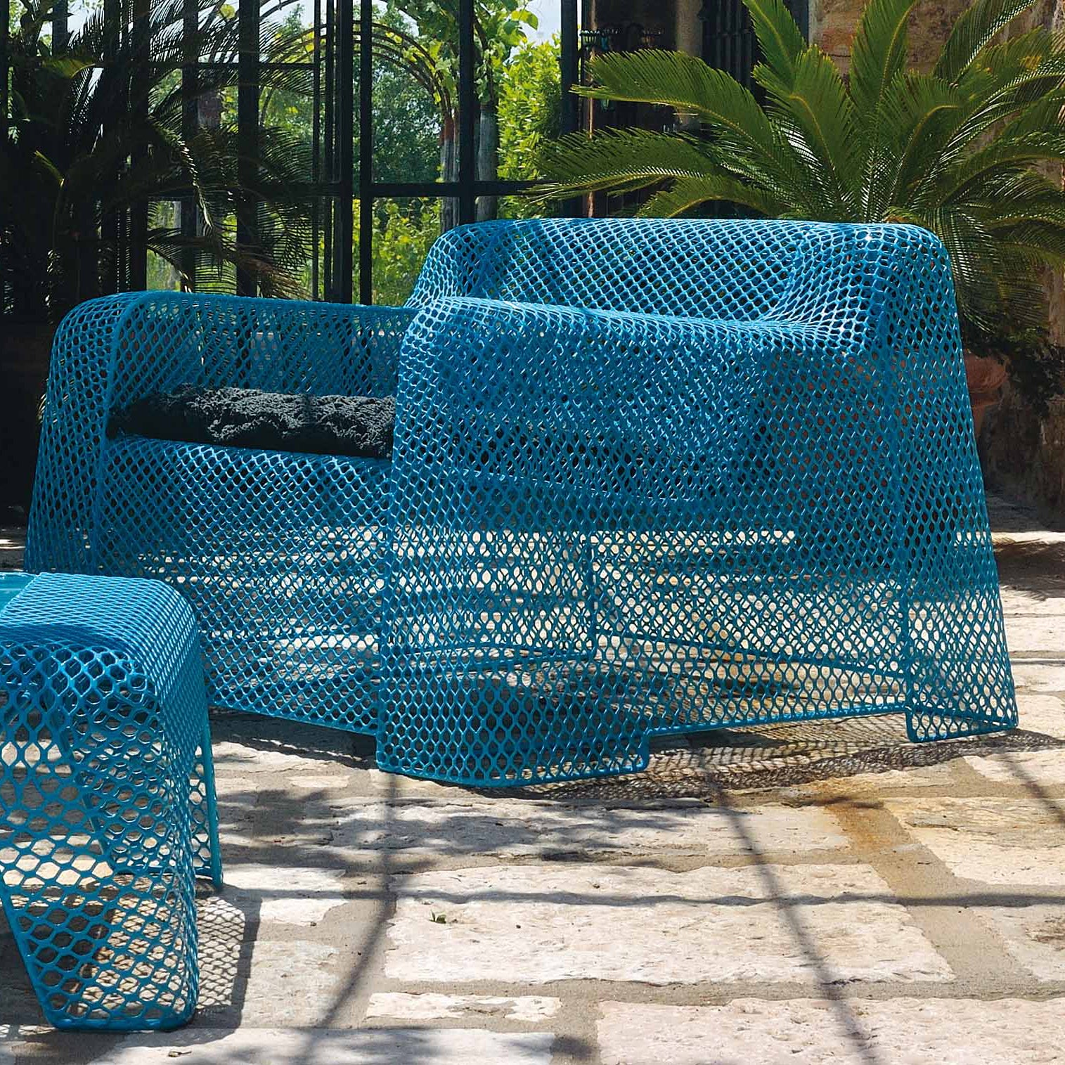 Ivy Armchair-Emu-moderndesign.io