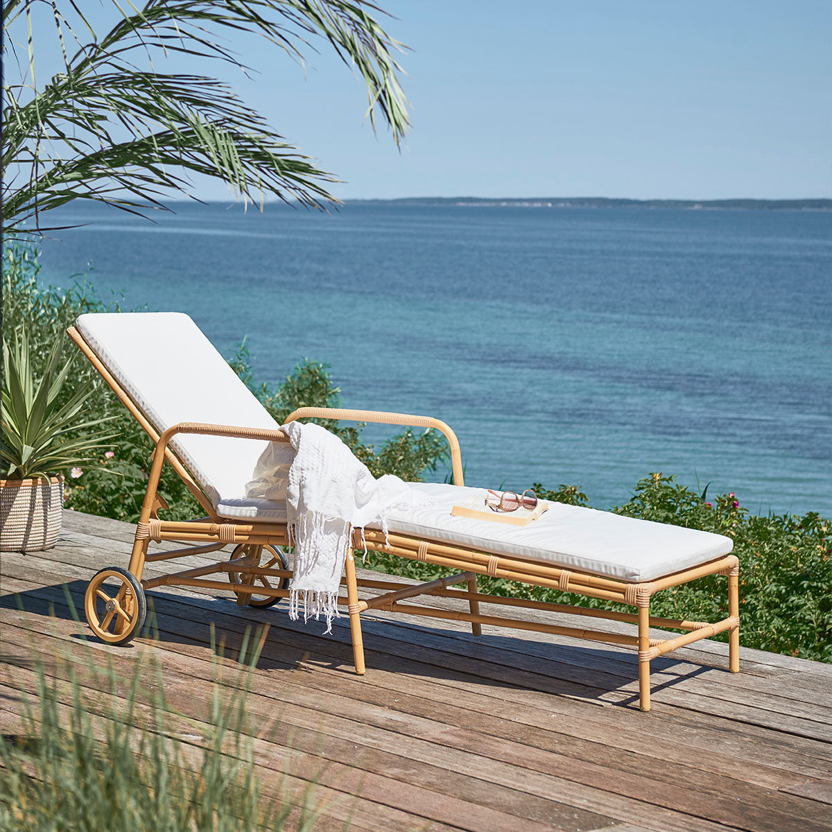 Josephine Sunlounger-Sika Design-moderndesign.io