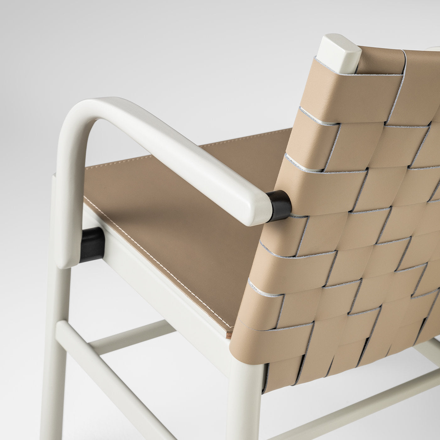 Julie In Dining Chair (with arms)-Trab A-moderndesign.io
