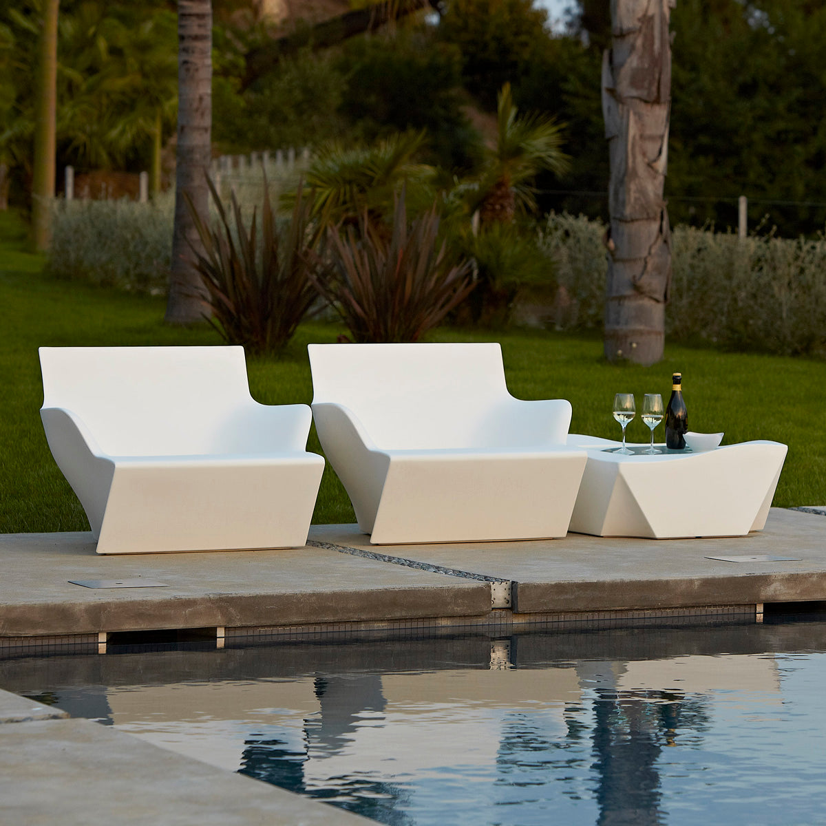 Kami Ichi Armchair-Slide-moderndesign.io