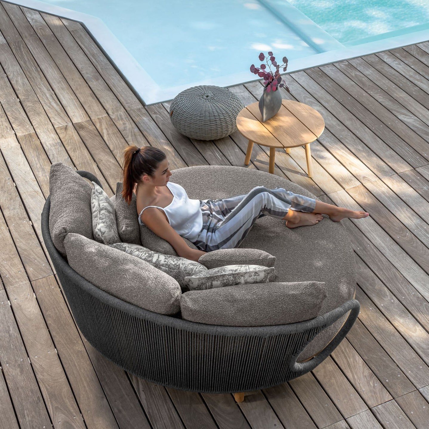 Karen Daybed-Talenti-moderndesign.io