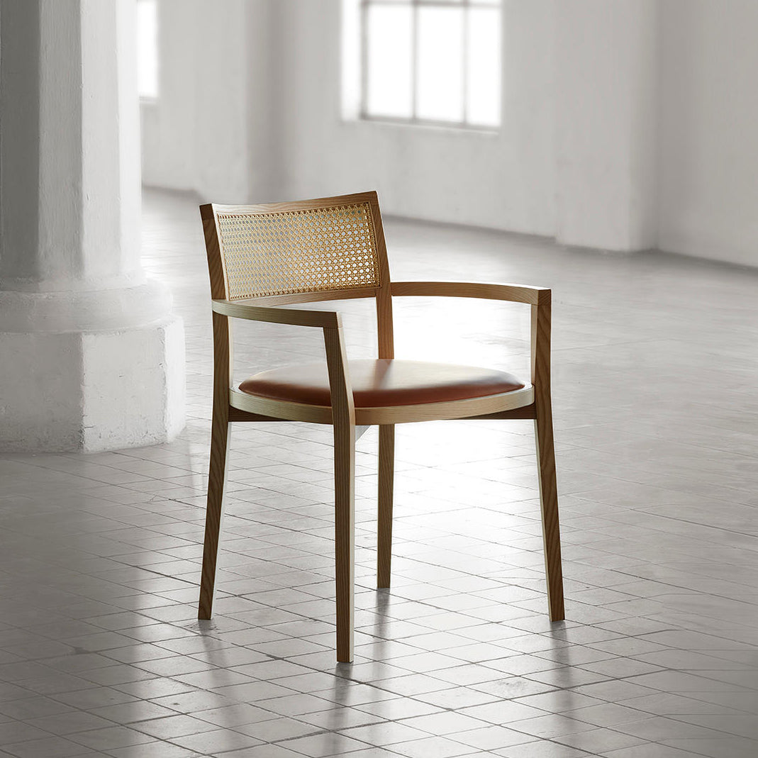 Kha 22/22C Dining Chair (With Arms)-Very Wood-moderndesign.io
