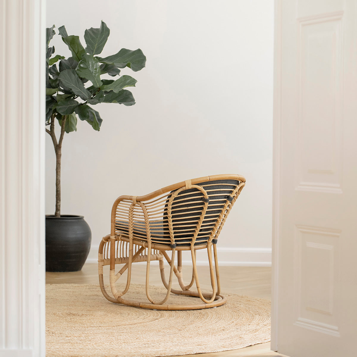 Kindt-Larsen Swing Armchair-Sika Design-moderndesign.io