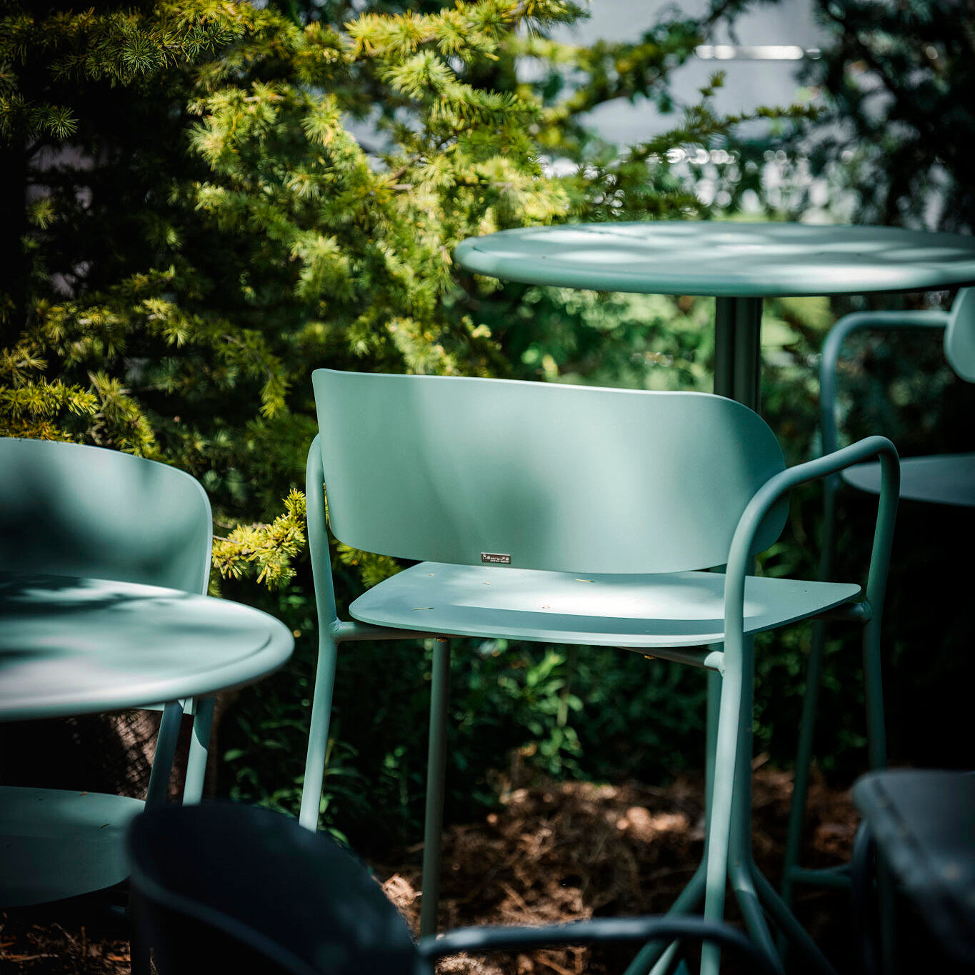 L'Ala SG 01 Outdoor High Stool (With Arms)-New Life-moderndesign.io