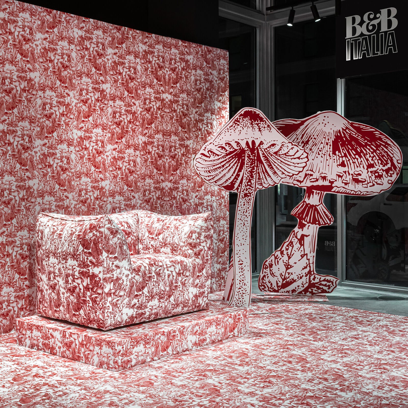 Le Bambole Armchair (Stella McCartney)-B&B Italia-moderndesign.io