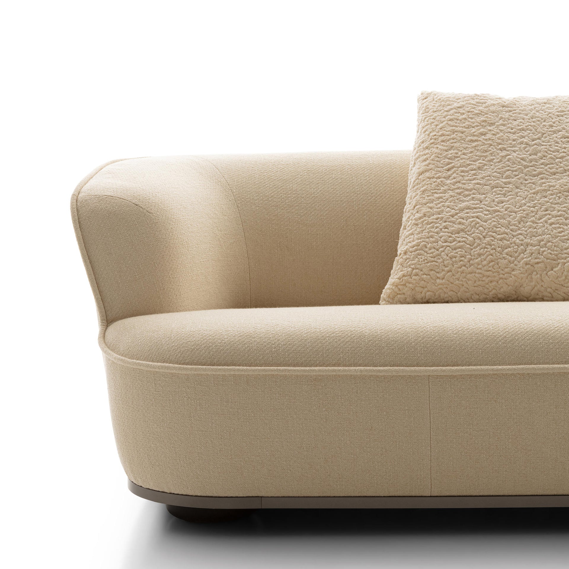 Lilum Sectional Sofa-Maxalto-moderndesign.io