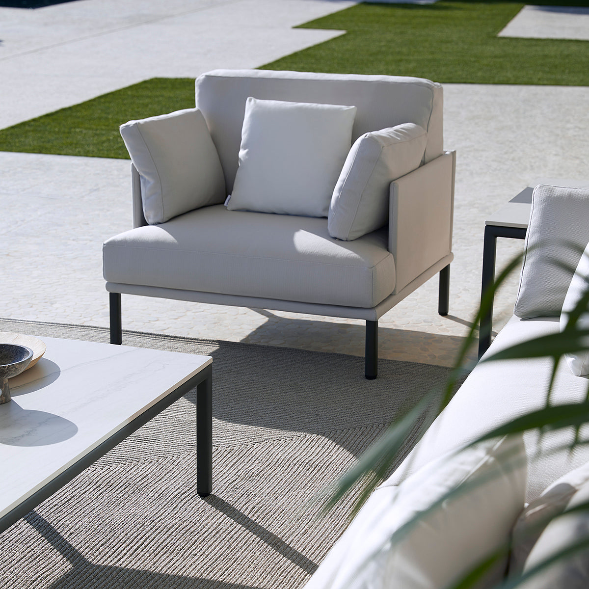 Long Island Armchair-Point-moderndesign.io