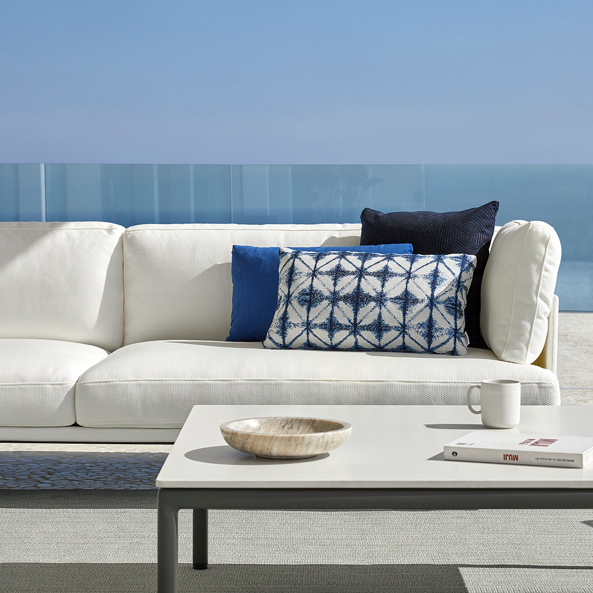 Long Island Sofa-Point-moderndesign.io