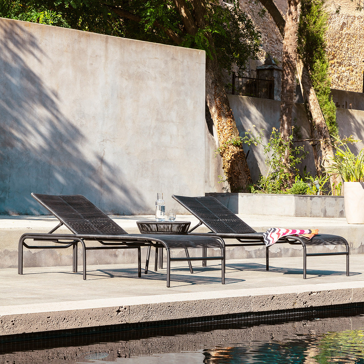 Loop Sunlounger-Vincent Sheppard-moderndesign.io