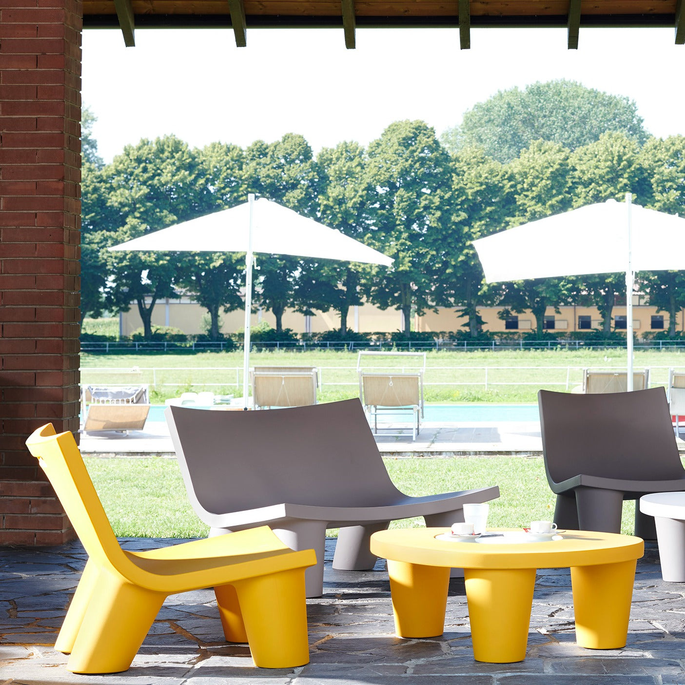 Low Lita Lounge Chair-Slide-moderndesign.io