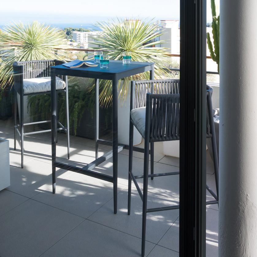 Luce High Stool (with arms)-Unopiu-moderndesign.io