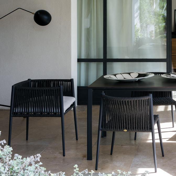 Luce LUNSEG-Dining Chair (with arms)-Unopiu