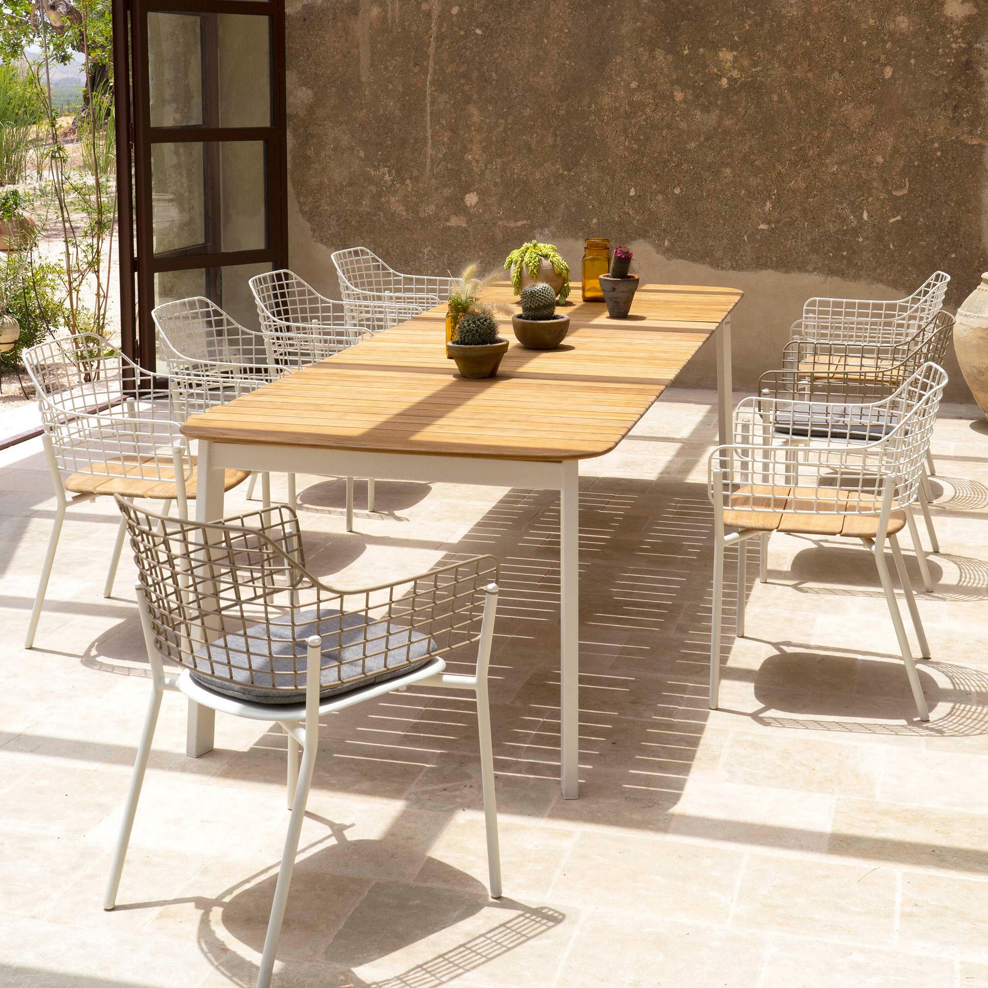 Lyze Dining Chair (With Arms)-Emu-moderndesign.io