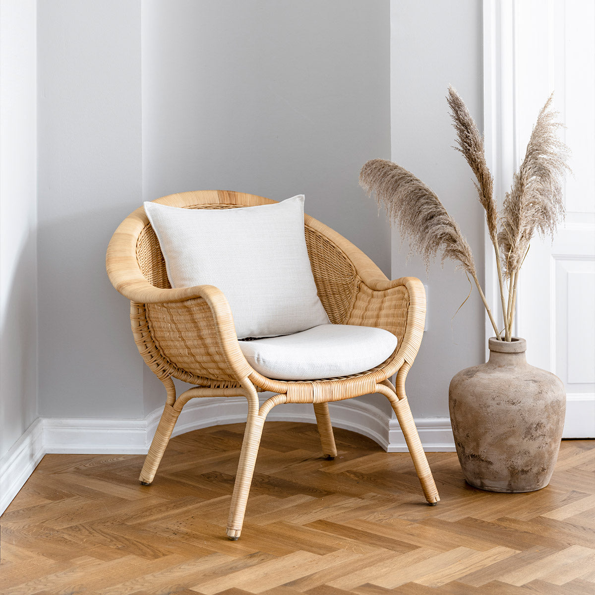 Madame Armchair-Sika Design-moderndesign.io