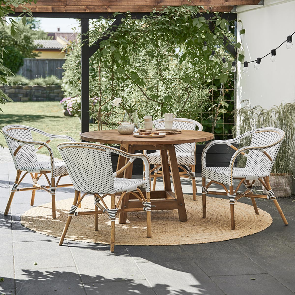 Madeleine Indoor/Outdoor Dining Chair (With Arms)-Sika Design-moderndesign.io