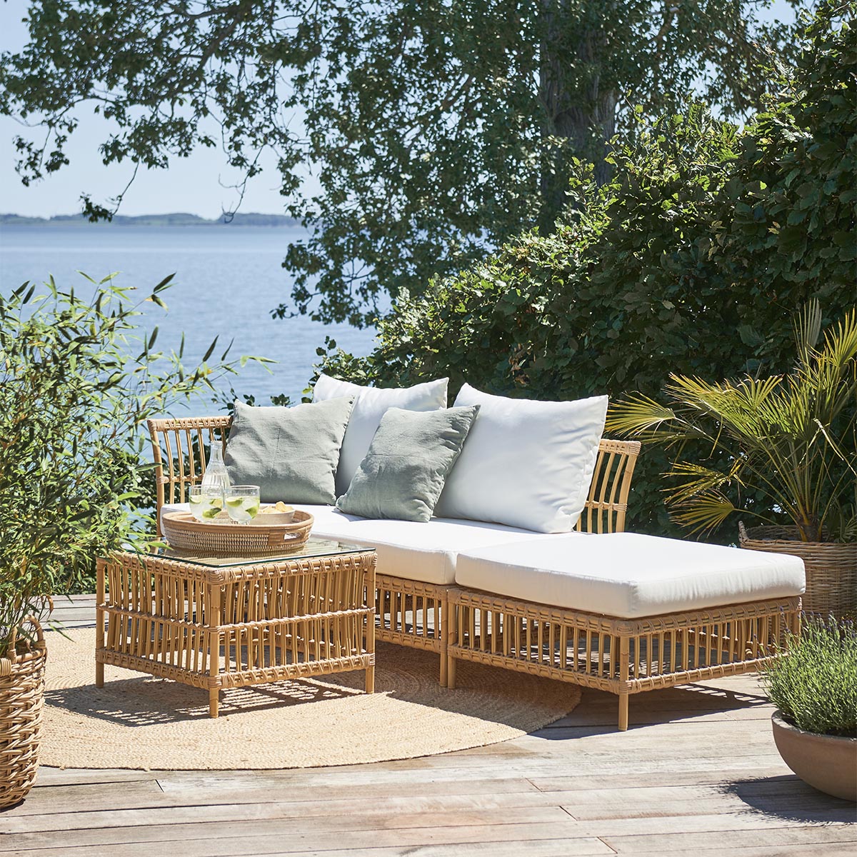 Maggie Sectional Sofa-Sika Design-moderndesign.io