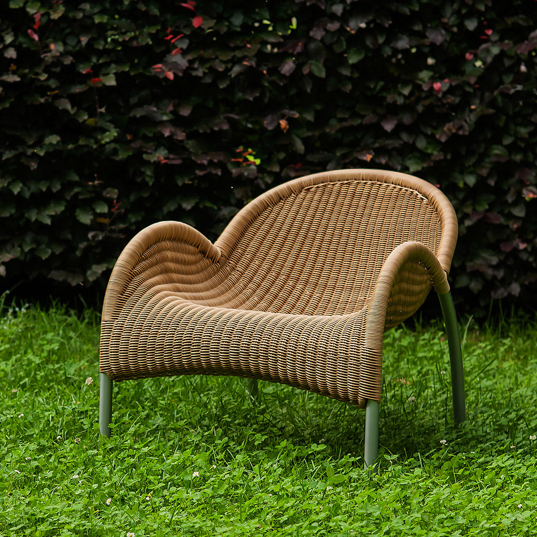 Manta Armchair-Bonacina 1889-moderndesign.io