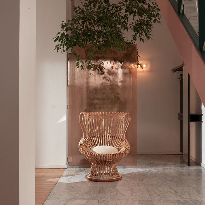 Margherita Lounge Chair-Bonacina 1889-moderndesign.io