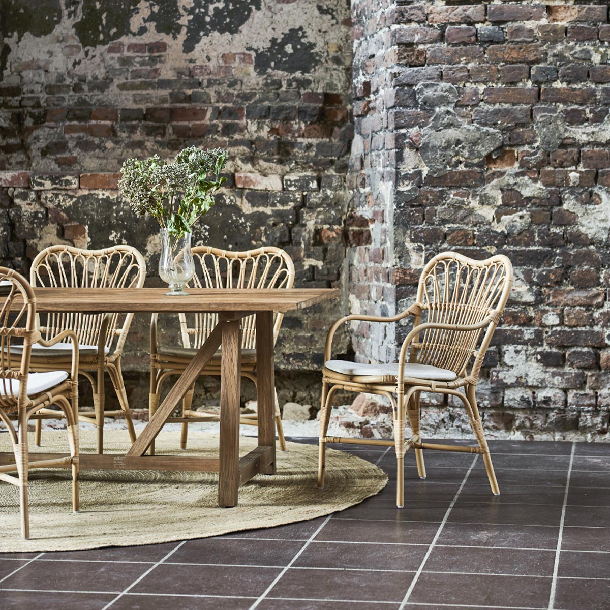 Margret Indoor Dining Chair (With Arms)-Sika Design-moderndesign.io