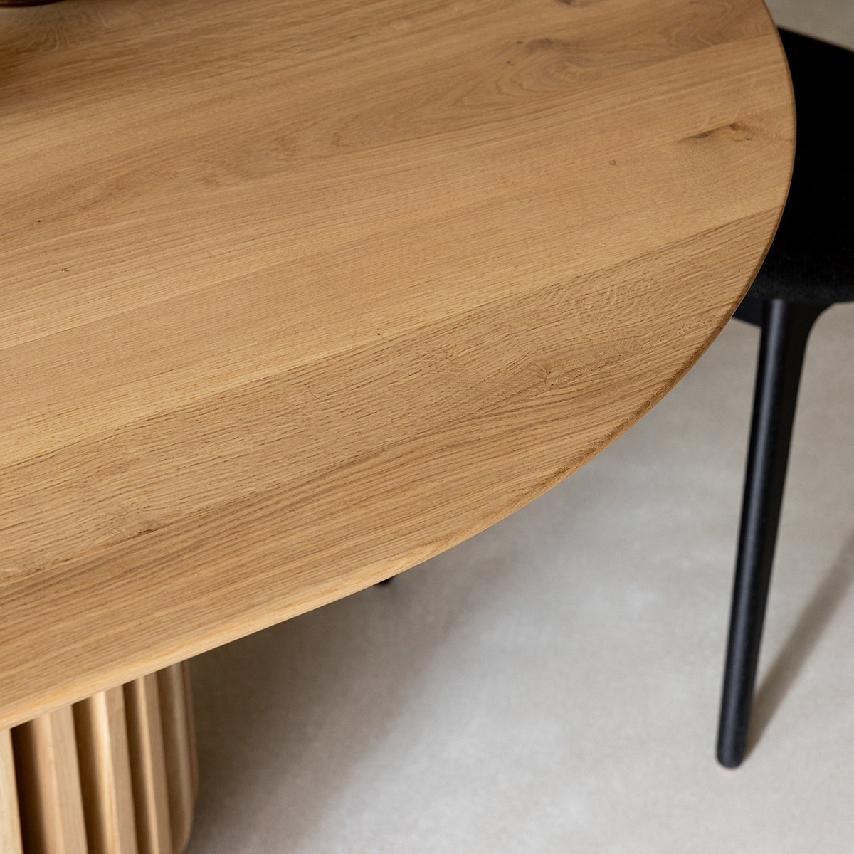 Maru Dining Table (Oval)-Vincent Sheppard-moderndesign.io