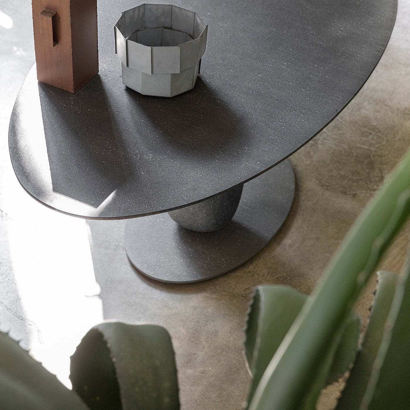 Matera Dining Table (Oval)-Mogg-moderndesign.io