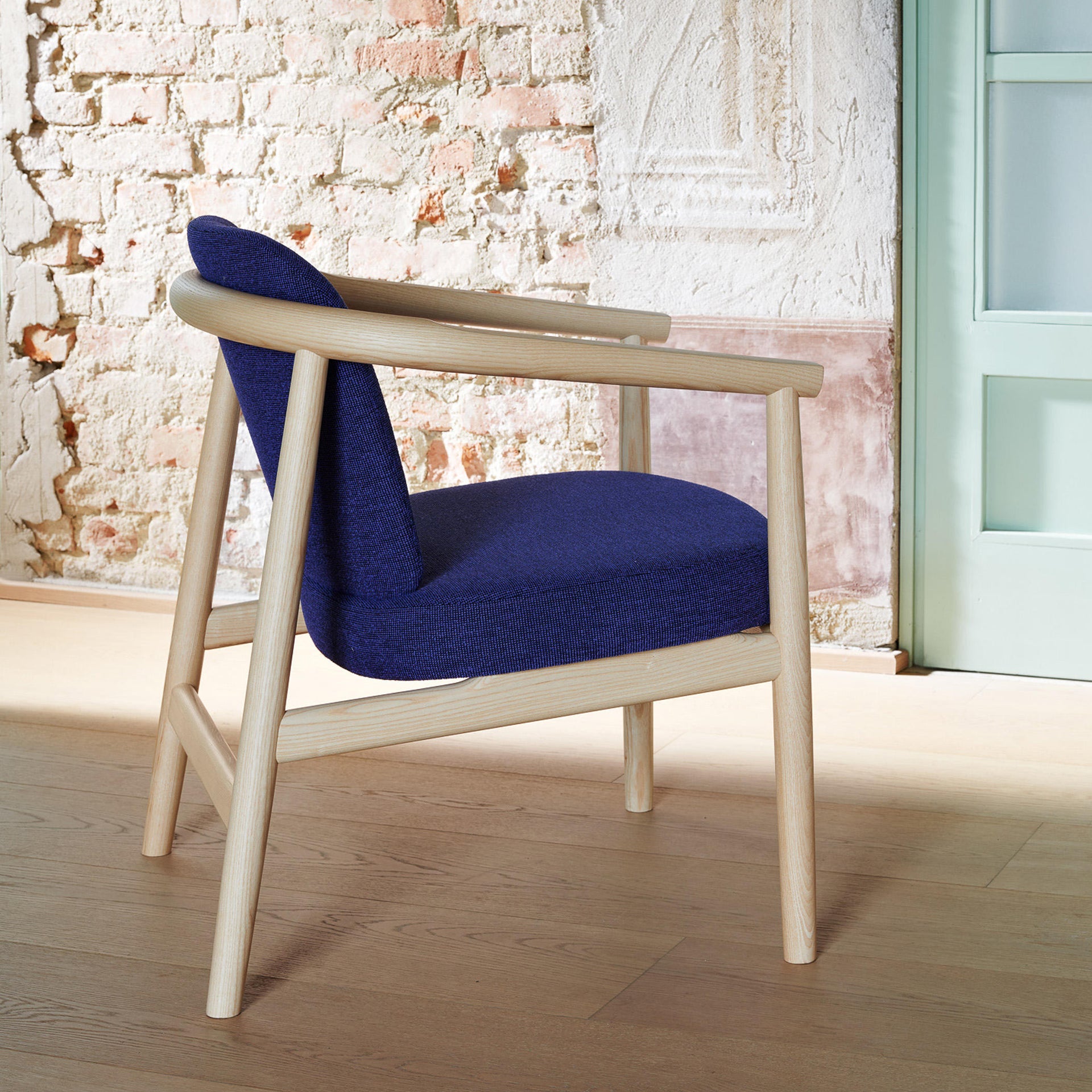 Mayida 04 Armchair-Very Wood-moderndesign.io
