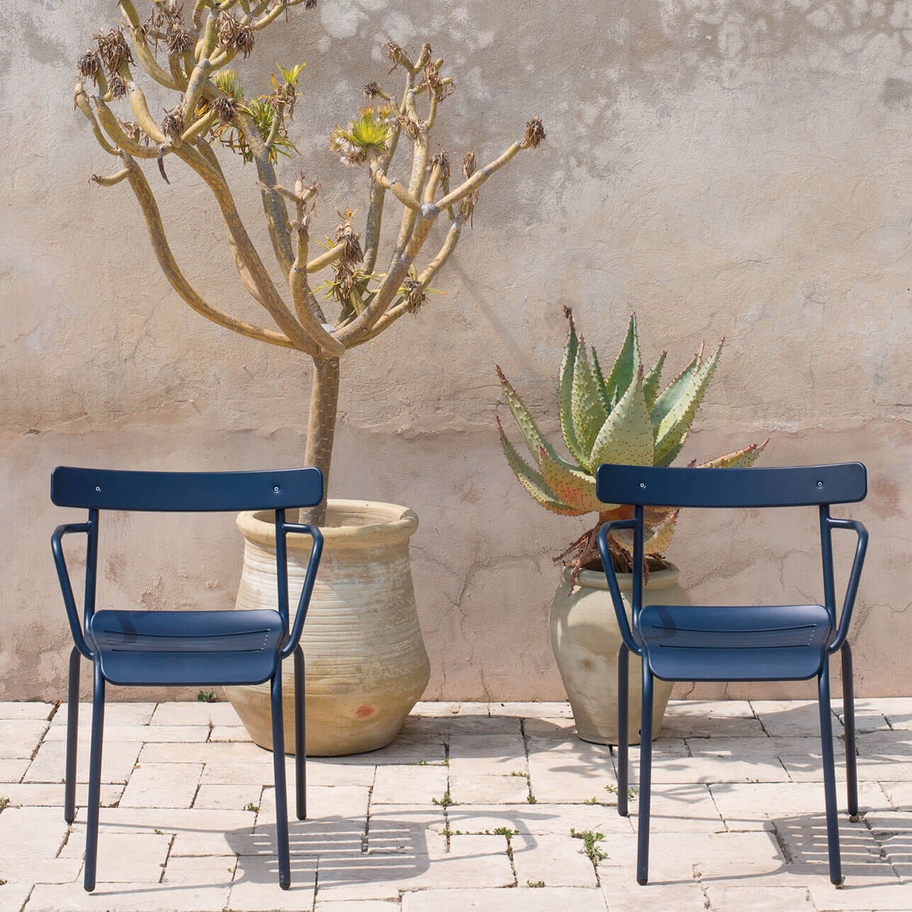 Miky Dining Chair (With Arms)-Emu-moderndesign.io