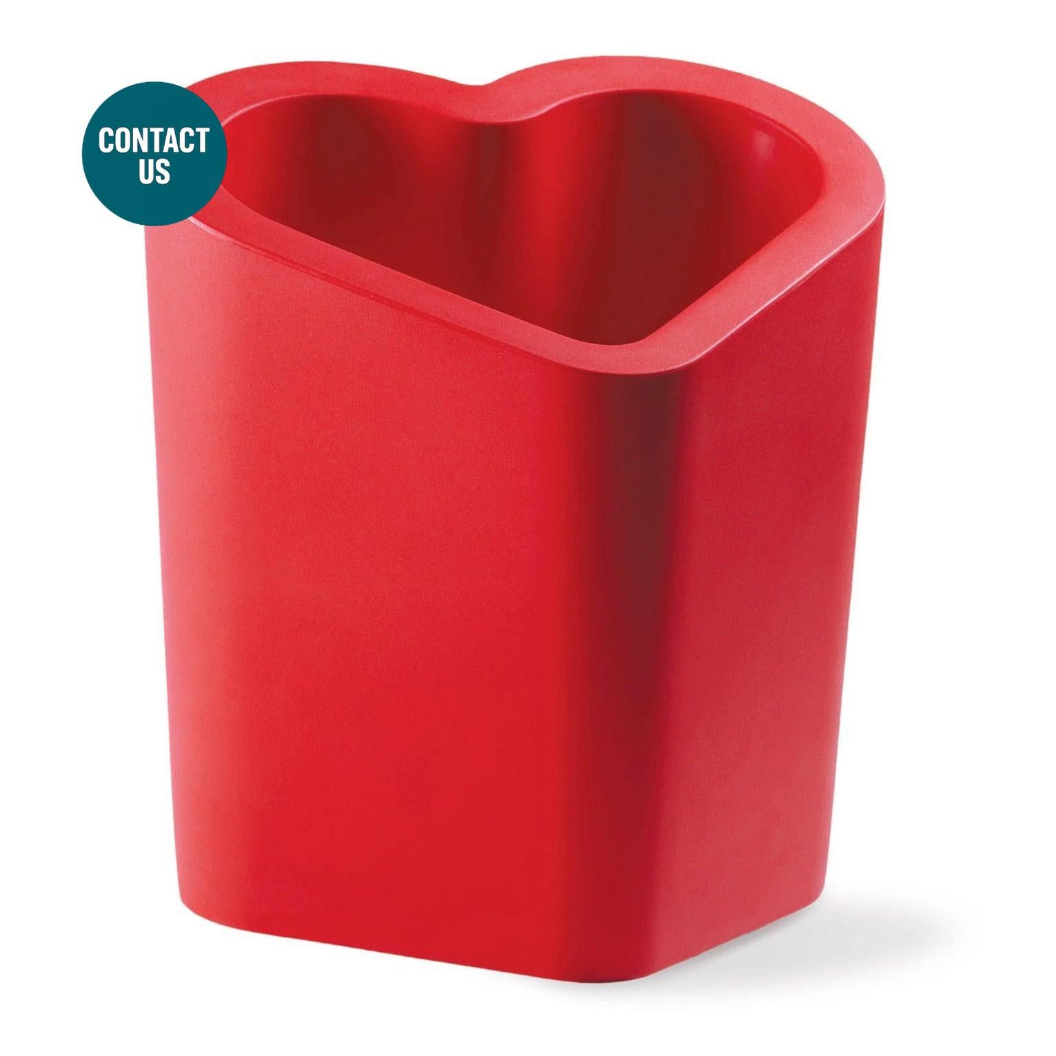 Mon Amour Vase-Slide-moderndesign.io