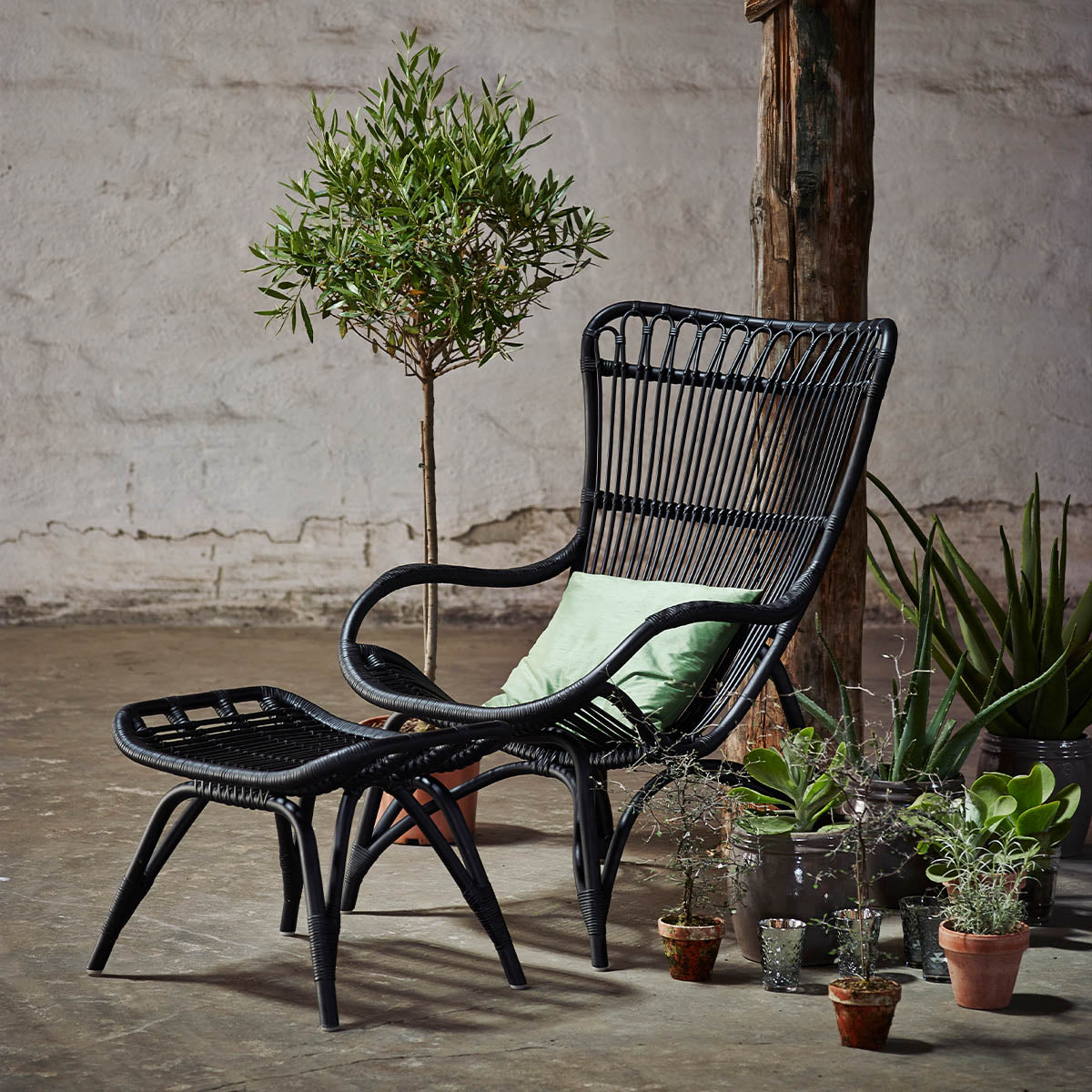 Monet Armchair-Sika Design-moderndesign.io