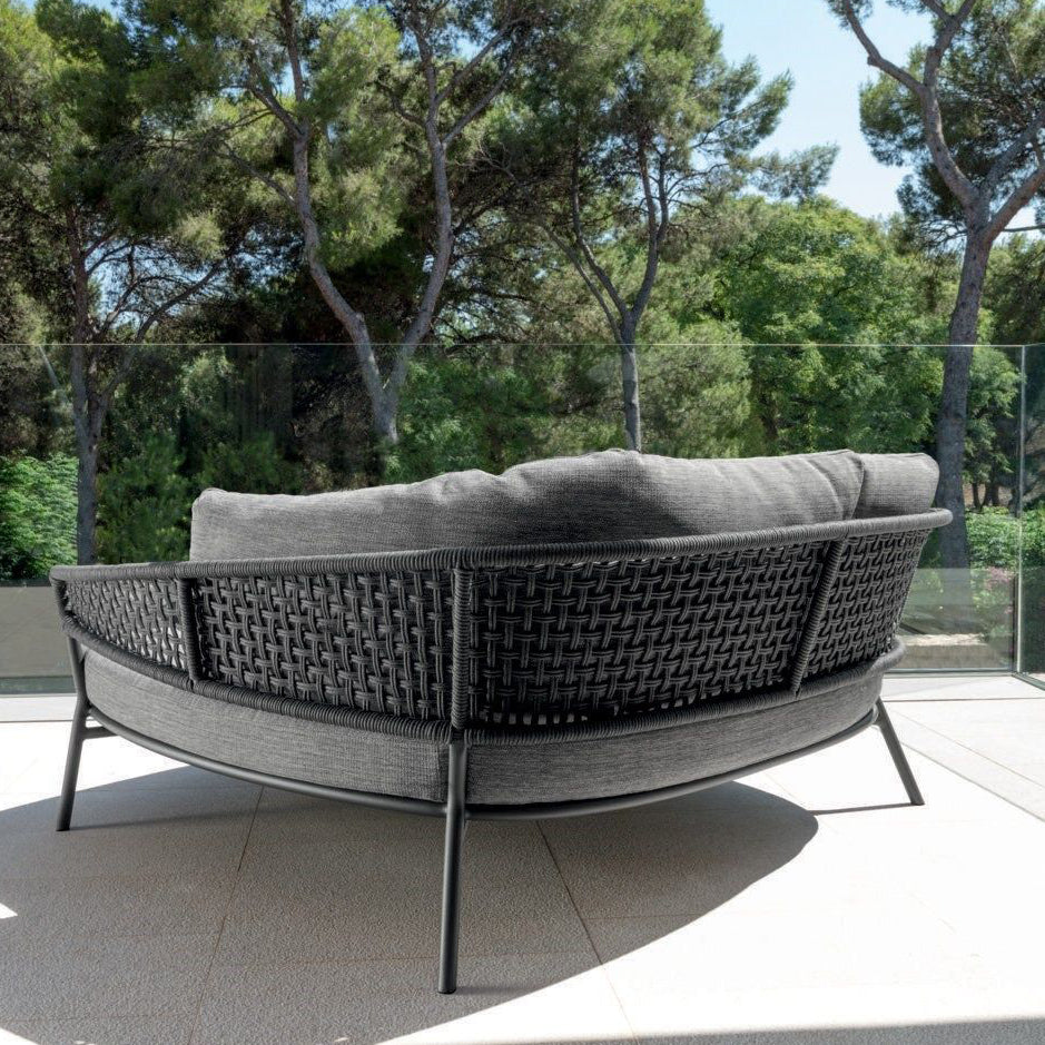 Moon Daybed-Talenti-moderndesign.io
