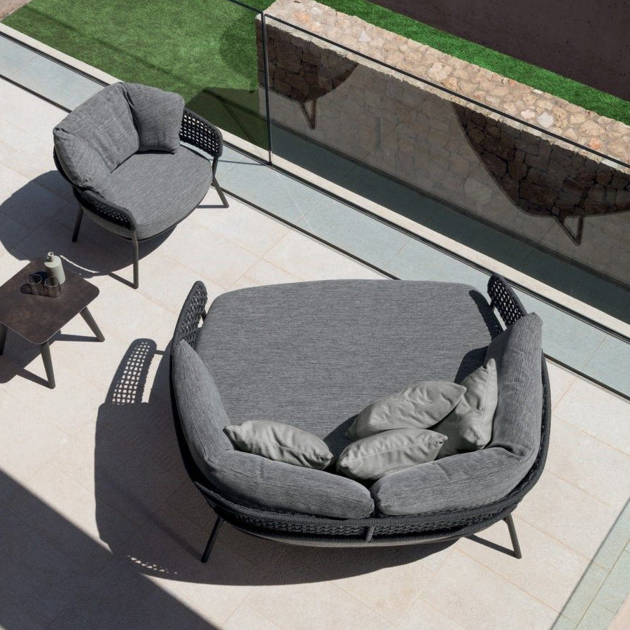 Moon Daybed-Talenti-moderndesign.io