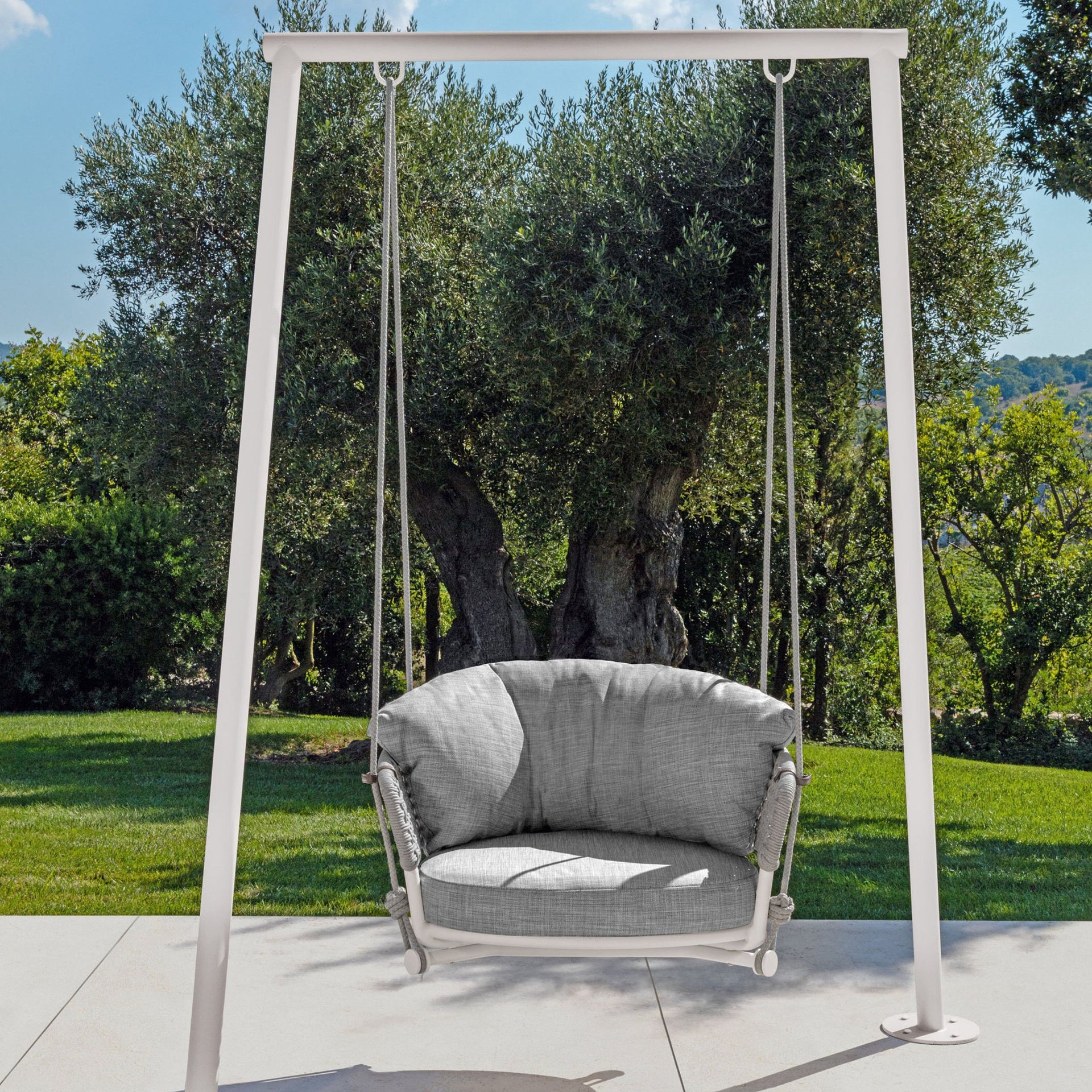 Moon Hanging Chair-Talenti-moderndesign.io